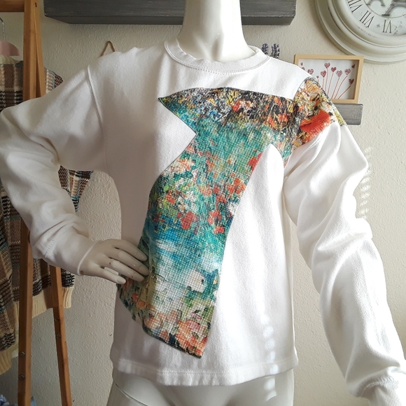 Shirt sweater mix colors printed/white Small - Picture 1 of 8